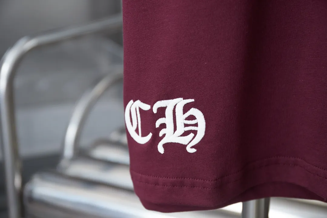🅿️200 Ch*ome Hearte 25SS early spring new style, patch embroidery hardware, Croix heart cross short sleeves, light luxury, essential item for daily commuting for men and women, correct version, welcome to compare, detailed features · 320g 100% pure cotton double yarn jersey fabric · Custom dyed in the same cylinder, special thickened 32 count double strand 1X1 thread · Imported Tajima machine embroidery and stitch embroidery letters➕original cloth patch embroidered cross➕high temperature hot stamping hardware accessories. Chest embroidery patch with heart pattern➕hand-stitched hardware accessories · Double-needle stitching and cross-stitching technology · Original main mark washed tag brand moisture-proof paper packaging Color: black/white/burgundy Size: S/M/L/XL